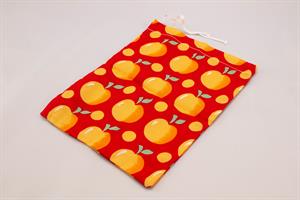 Pose til tørret frugt, rødt stof med gule æbler